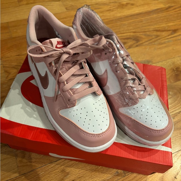 NEW! NIKE Dunk Low GS 7Y | Pink Glaze White Pomegranate - Picture 14 of 16
